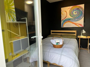 Mini Studio with Private Patio and Free Parking